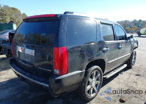 2008 Cadillac Escalade Standard z USA, uszkodzony, nr VIN 1GYFK63828R184268